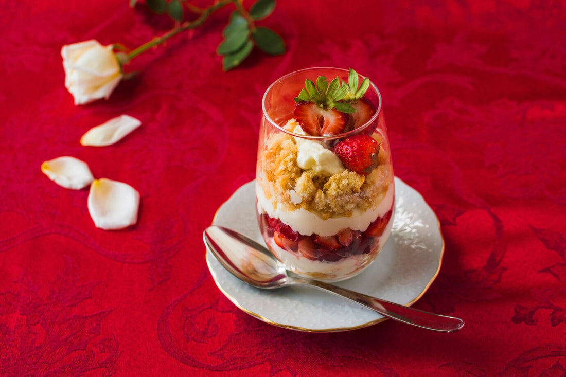 Valentijns Ontbijt Yoghurt trifle met rood fruit